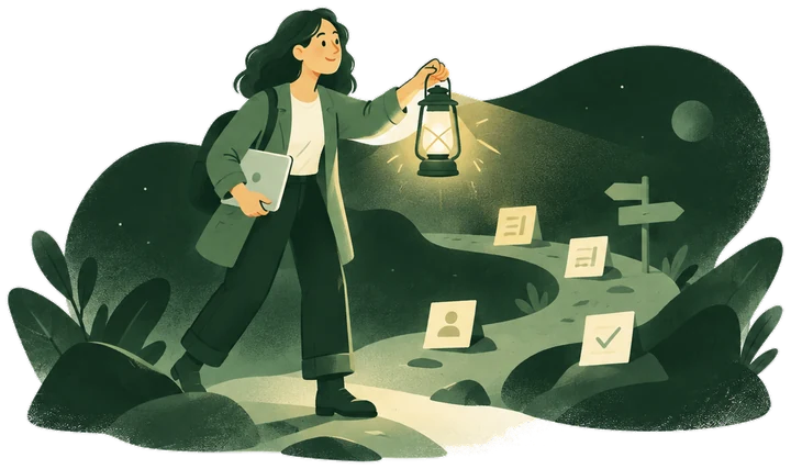 Une Product Manager éclaire un sentier de nuit avec une lanterne ; des fiches et un panneau de direction apparaissent dans la lumière.